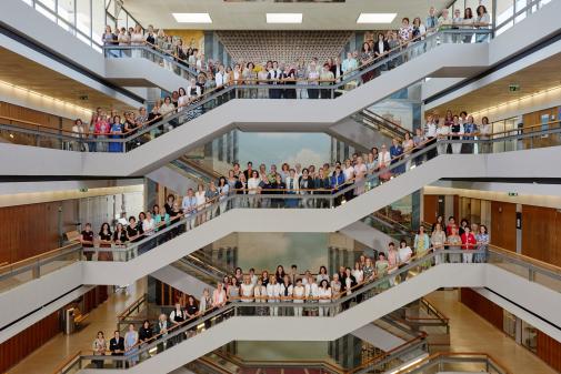 Das Gruppenbild der Stadt- und Gemeindepräsidentinnen mit Bundesrätin Simonetta Sommaruga (in der Mitte). Bild: Uvek