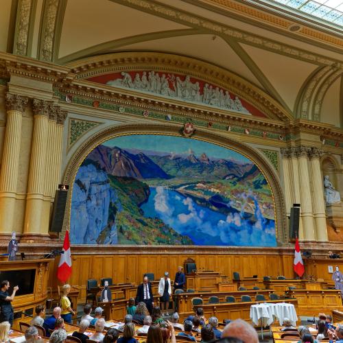 Le Conseil national rejette le transfert des déductions fiscales liées aux enfants