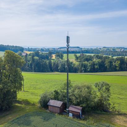 Autorisations accélérées pour la communication mobile : l’ACS veut des règles claires